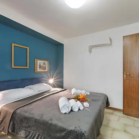 The Harbor Old House - Happy Apartment Riva del Garda